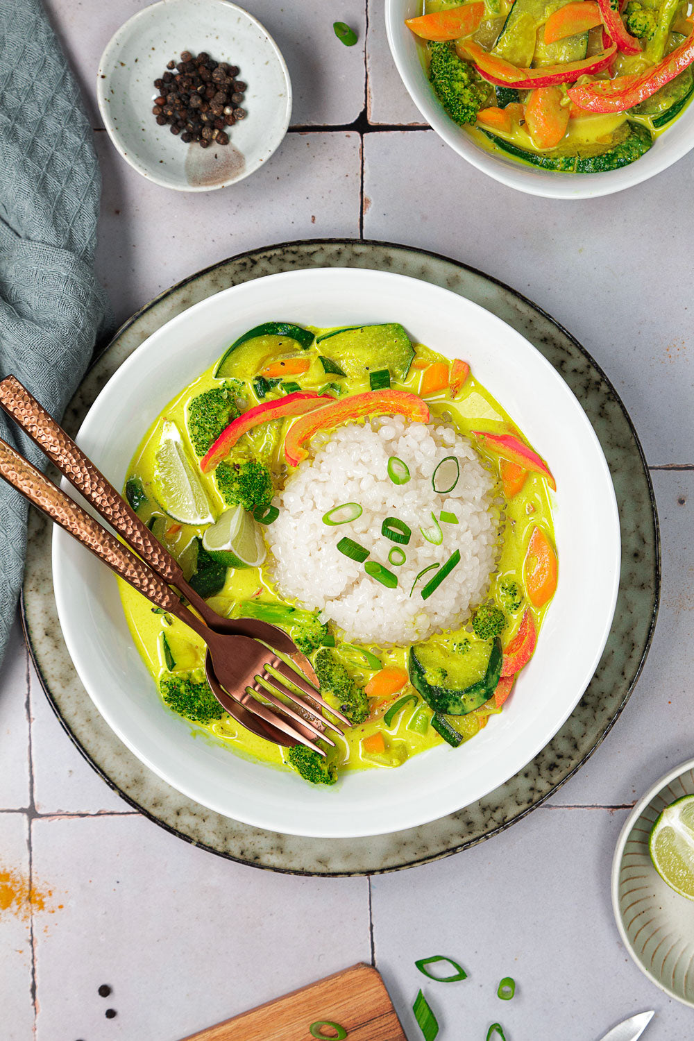 Veganes Gemüsecurry mit Konjakreis – Shileo Veganes Gemüsecurry mit Konjakreis – Shileo